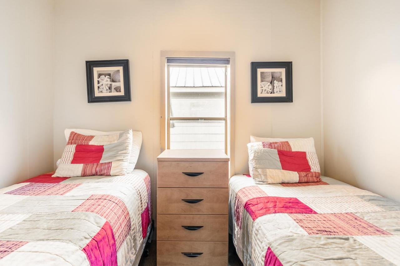 Port Rowan Bayside Cottage Rentals מראה חיצוני תמונה
