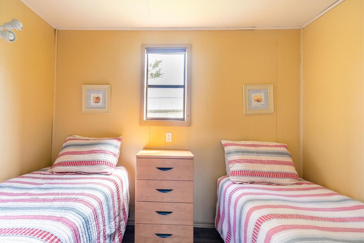Port Rowan Bayside Cottage Rentals מראה חיצוני תמונה