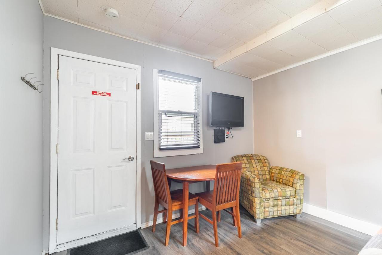 Port Rowan Bayside Cottage Rentals מראה חיצוני תמונה